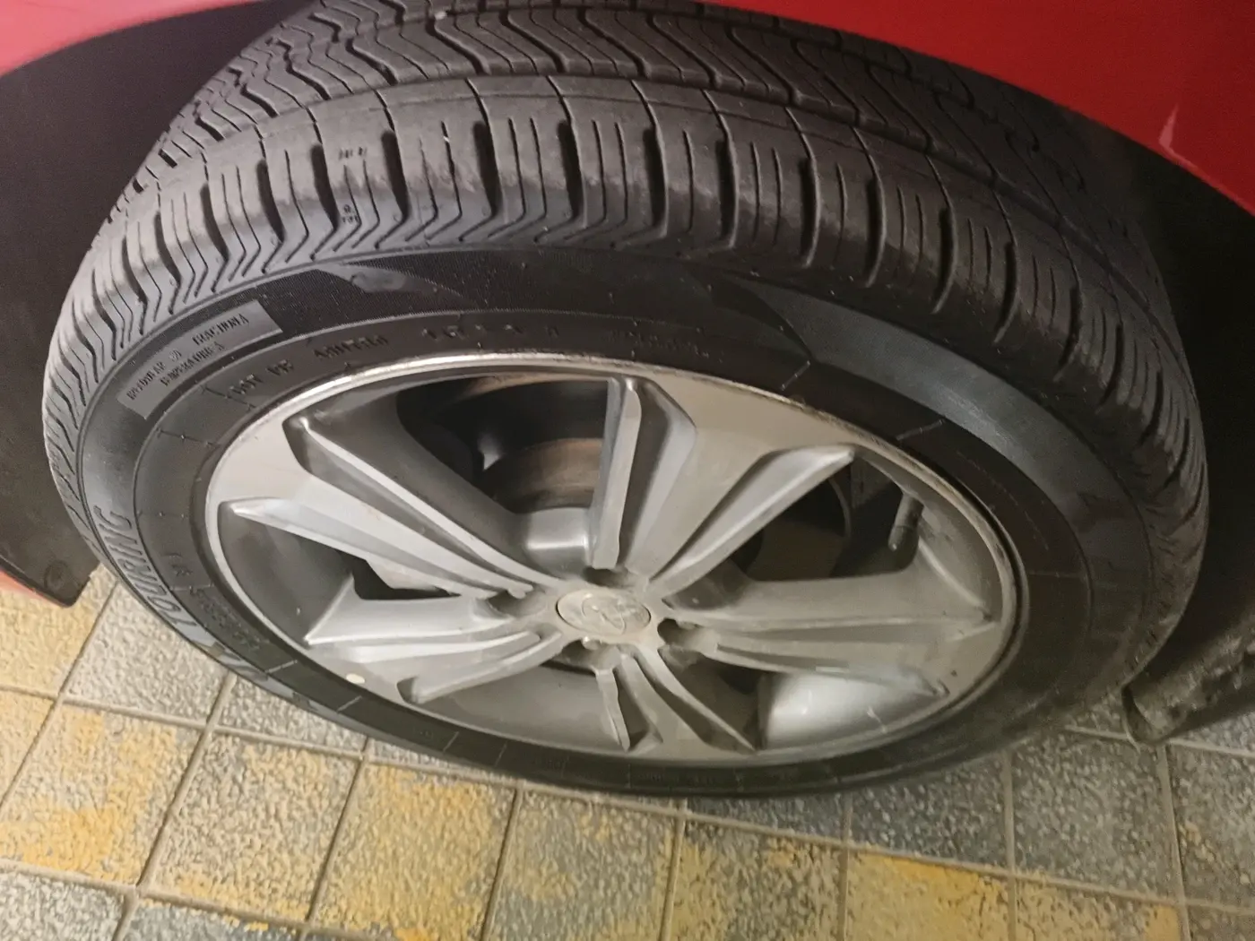 2019 Hyundai Verna 1.6 CRDI SX, Diesel, Manual, 1,14,426 km, tyre