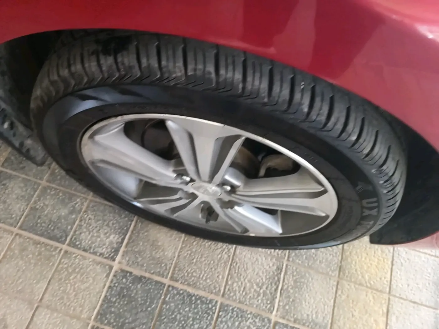2019 Hyundai Verna 1.6 CRDI SX, Diesel, Manual, 1,14,426 km, tyre