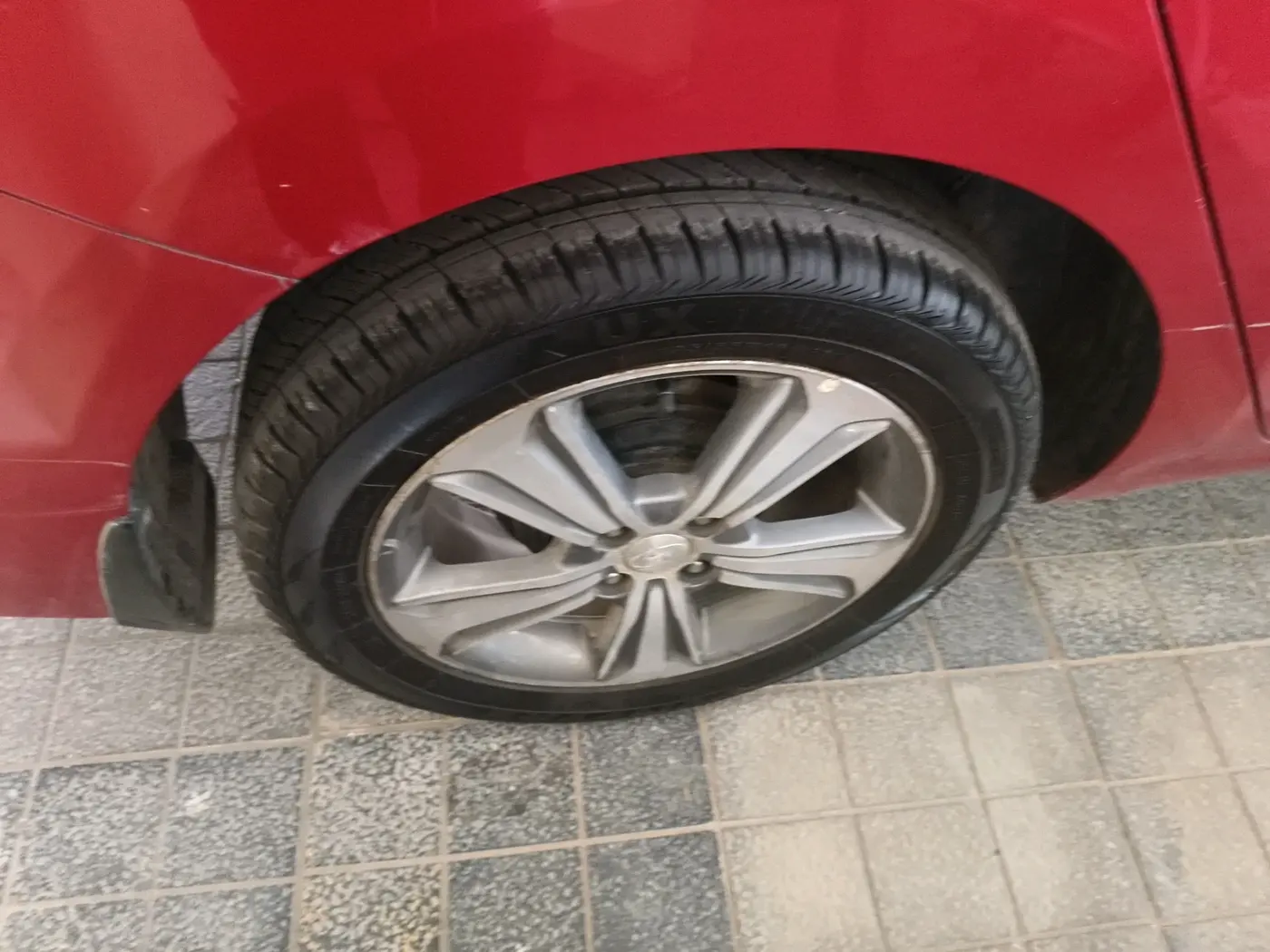 2019 Hyundai Verna 1.6 CRDI SX, Diesel, Manual, 1,14,426 km, tyre