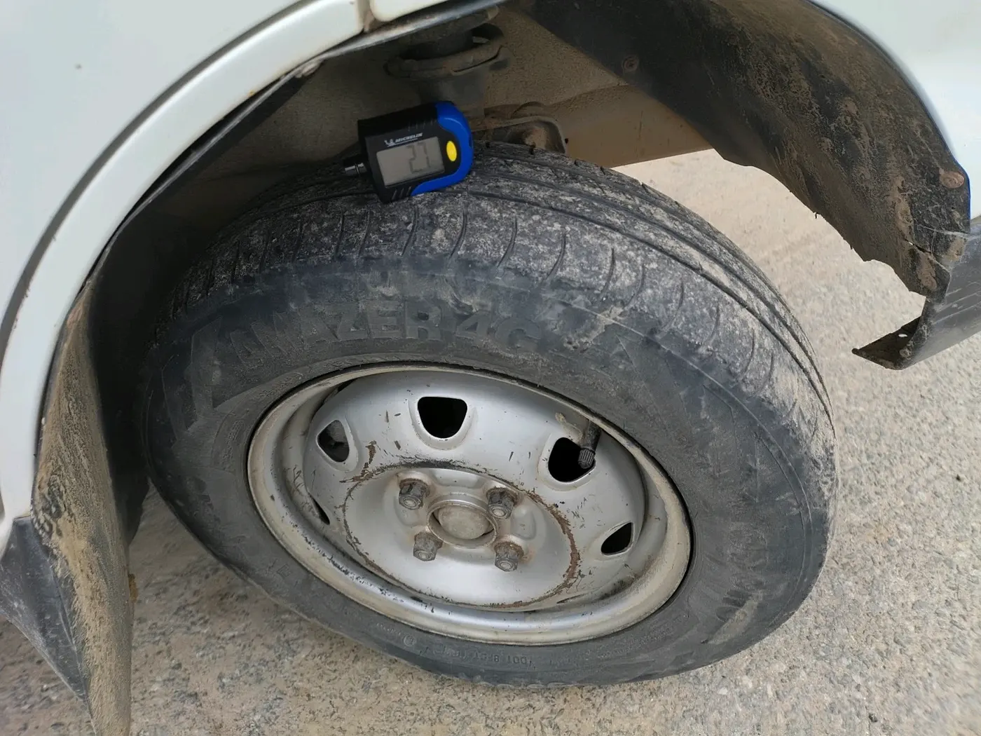2019 Maruti Eeco 7 STR, CNG, Manual, 2,05,531 km, tyre