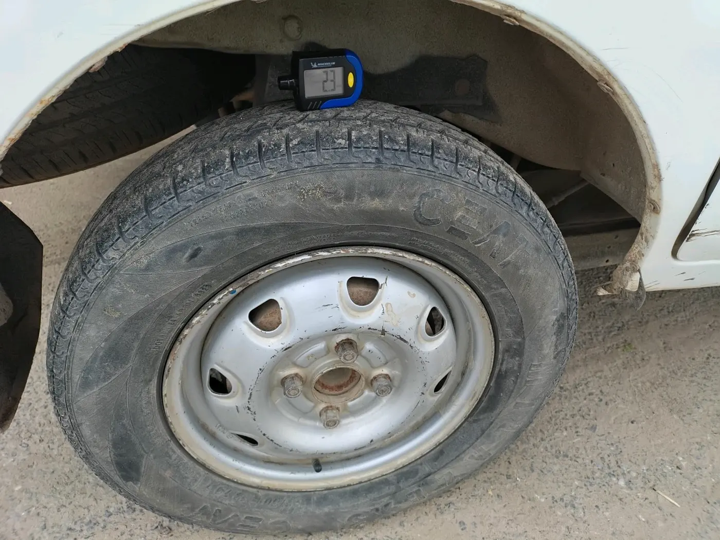 2019 Maruti Eeco 7 STR, CNG, Manual, 2,05,531 km, tyre