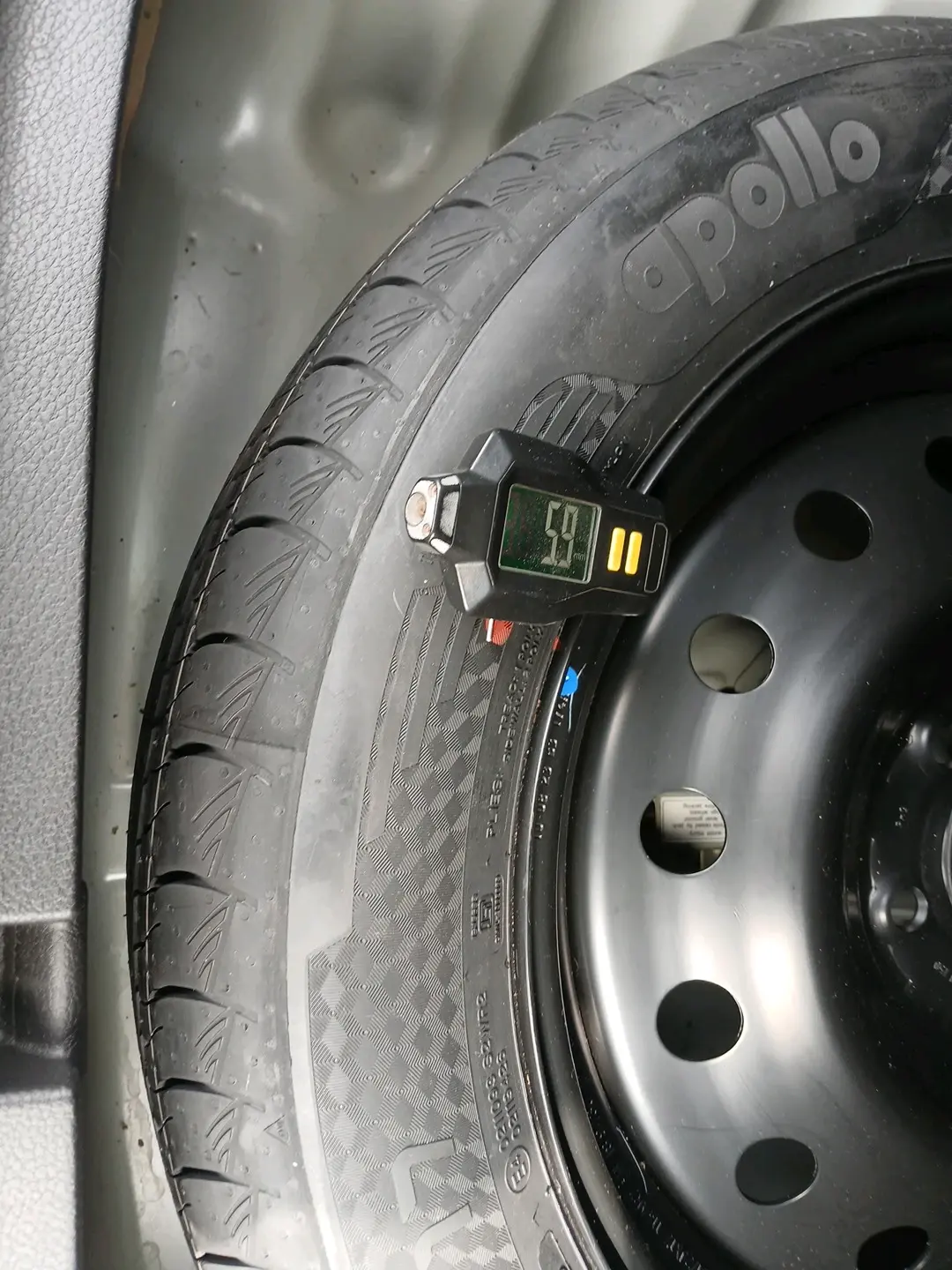 2023 Maruti Grand Vitara DELTA SMART HYBRID, Petrol, Manual, 45,592 km, tyre