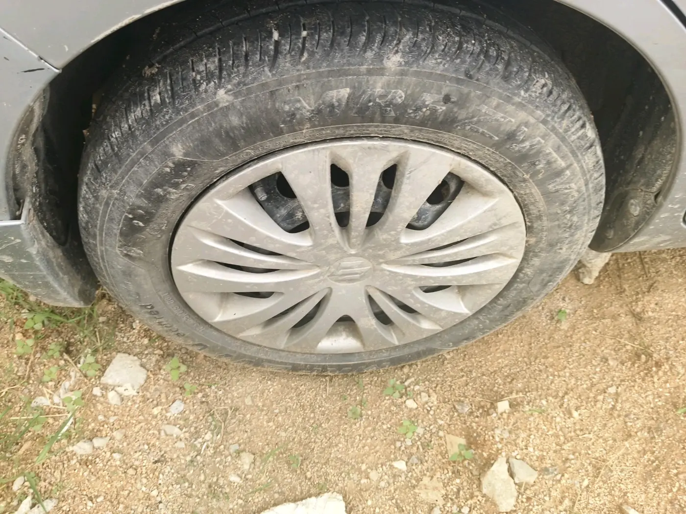 2013 Maruti Ertiga VXI, Petrol, Manual, 77,120 km, tyre