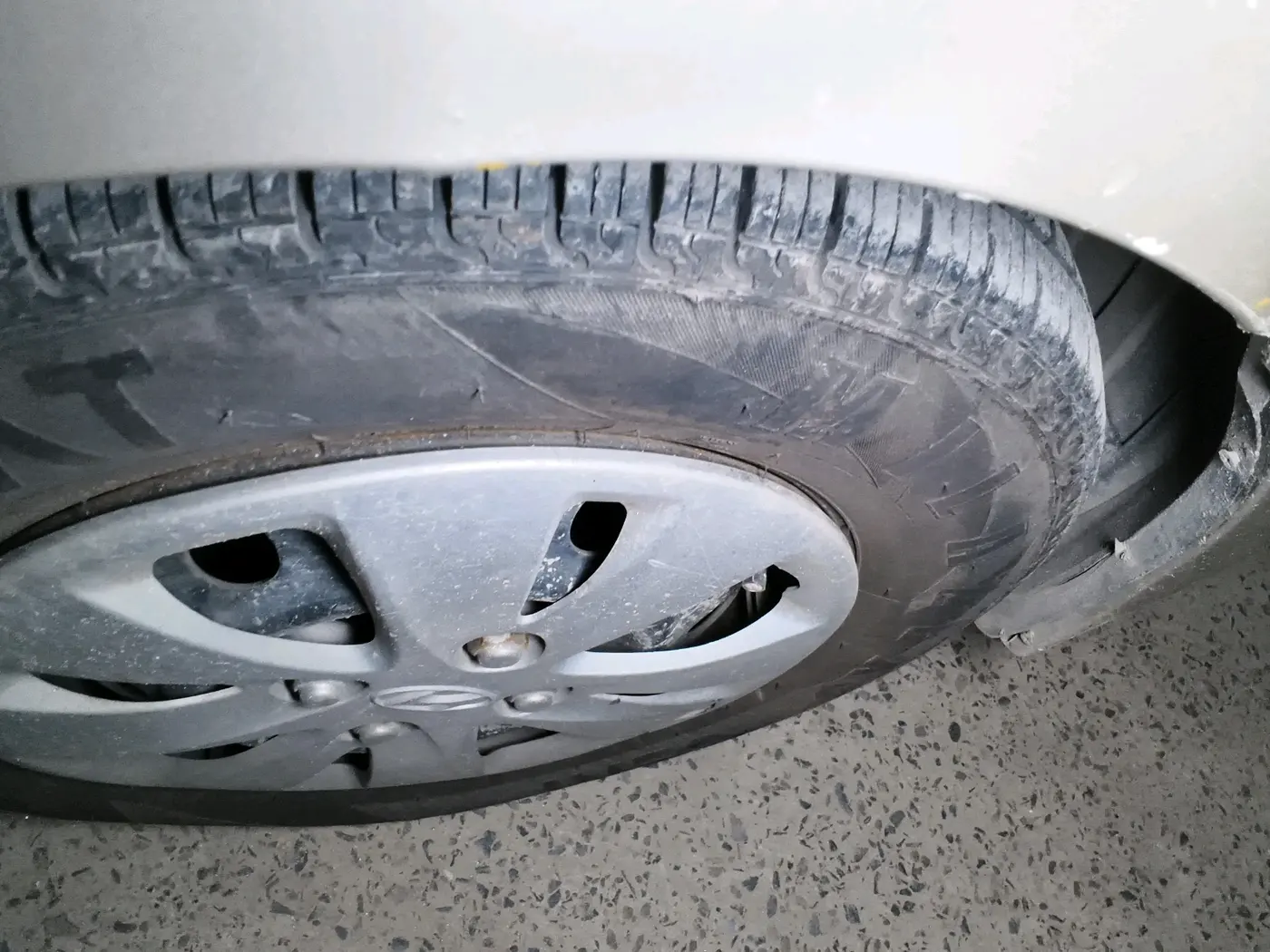 2011 Hyundai i10 MAGNA 1.2, CNG, Manual, 70,677 km, tyre