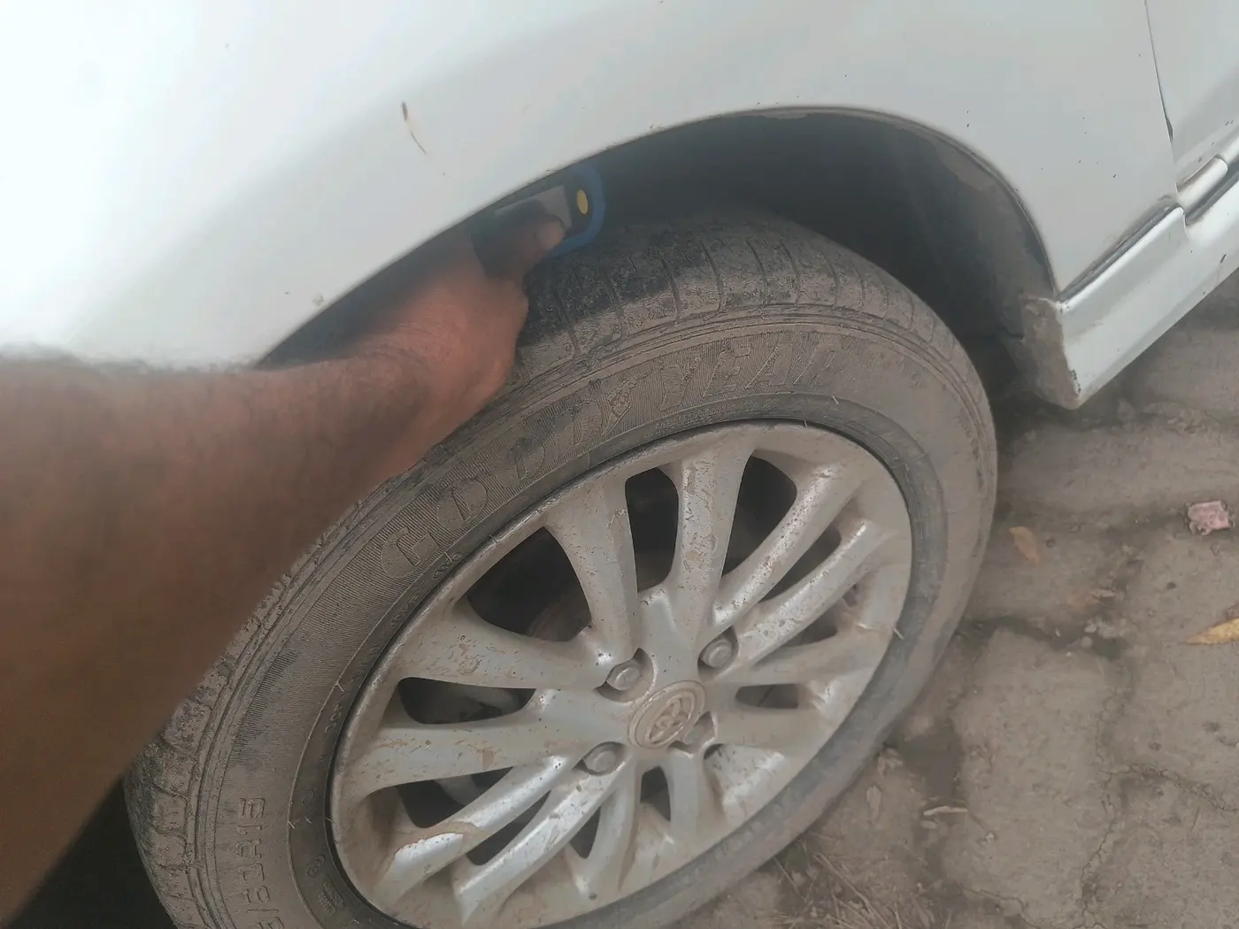 2012 Toyota Etios VD, Diesel, Manual, 75,786 km, tyre