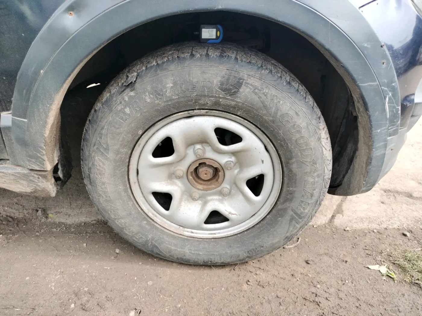 2018 Tata Hexa XE 4X2 7 STR, Diesel, Manual, 96,163 km, tyre