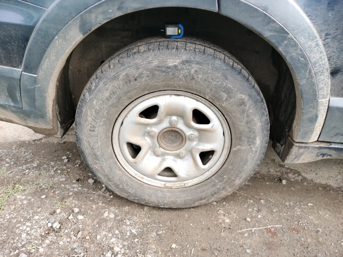 2018 Tata Hexa XE 4X2 7 STR, Diesel, Manual, 96,163 km, tyre