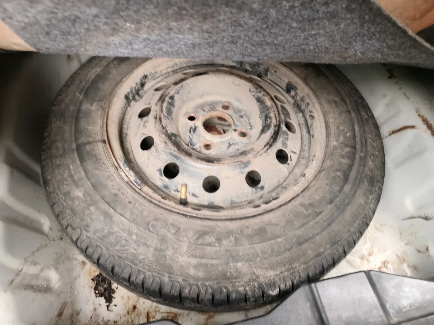 2020 Maruti Dzire VDI, Diesel, Manual, 98,248 km, tyre
