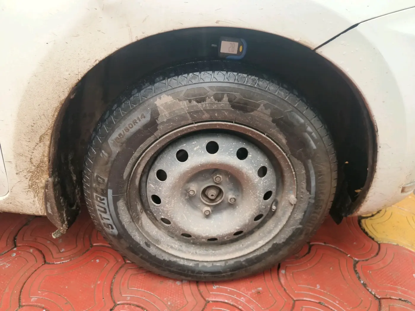 2020 Maruti Dzire VDI, Diesel, Manual, 98,248 km, tyre