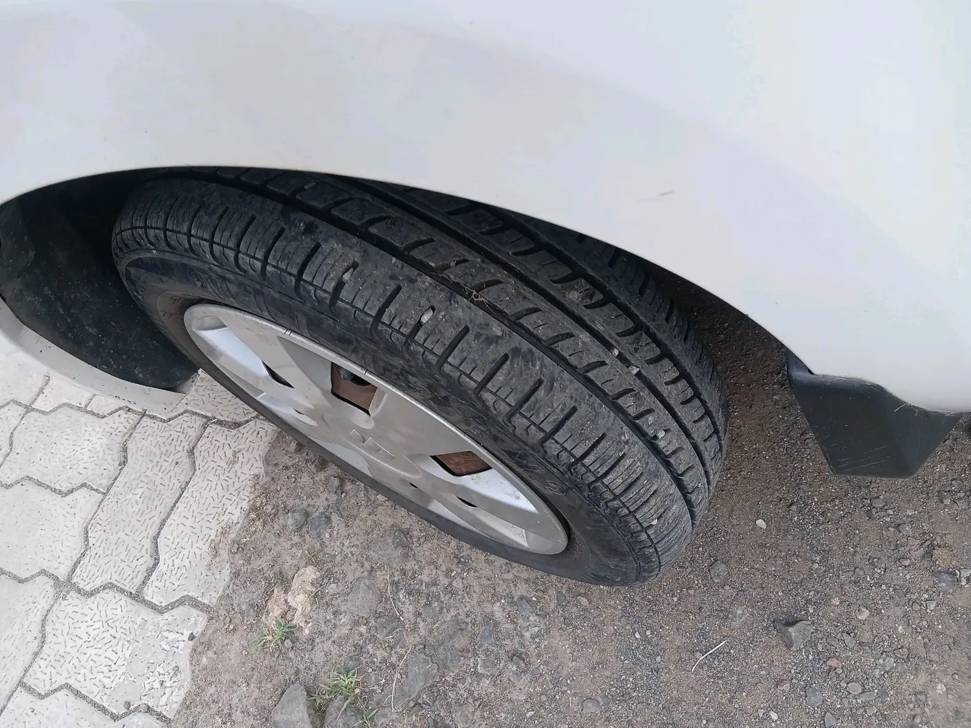 2016 Maruti Alto K10 VXI AMT, Petrol, Automatic, 73,142 km, tyre