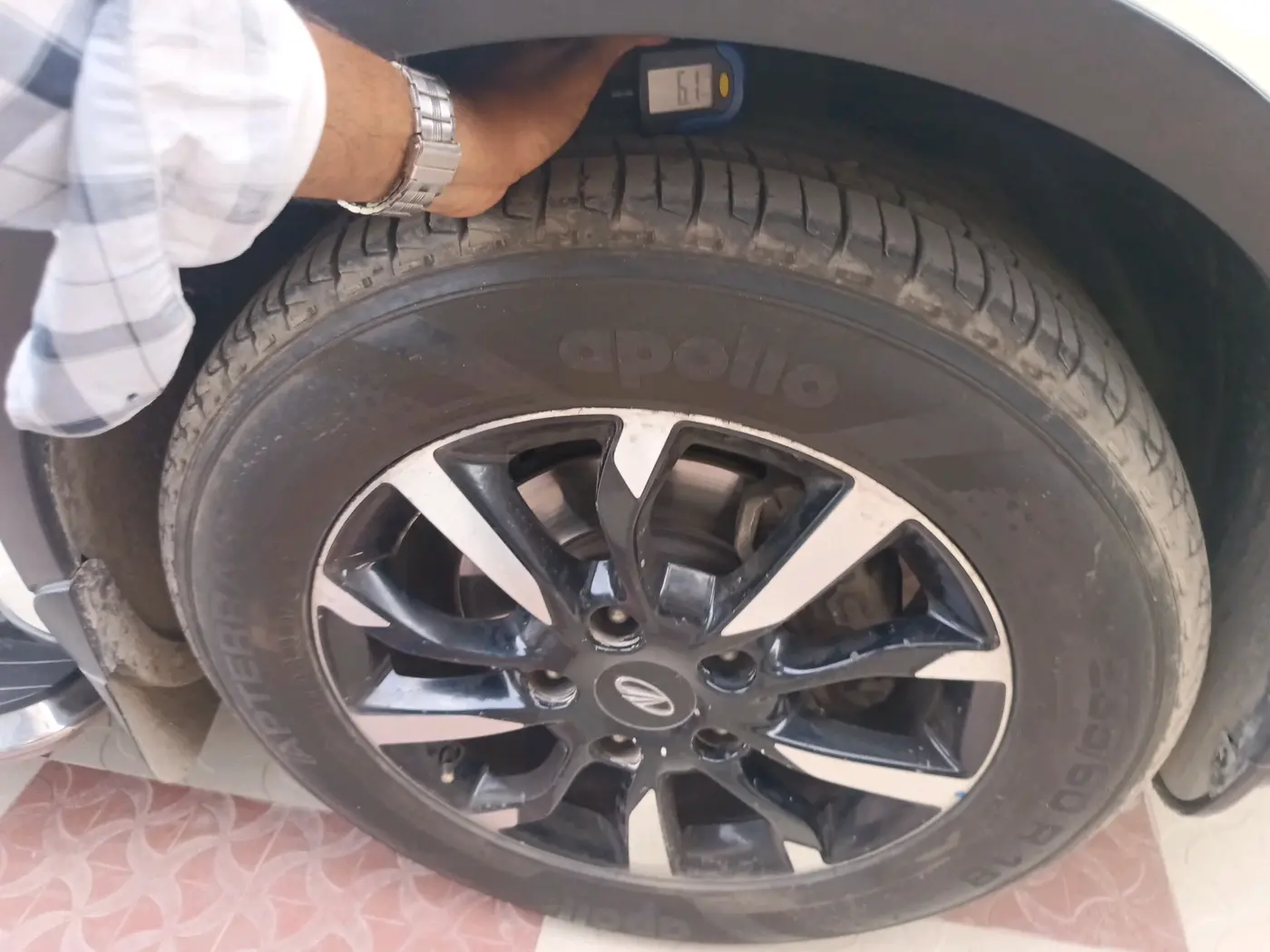 2021 Mahindra XUV500 W11, Diesel, Manual, 76,080 km, tyre