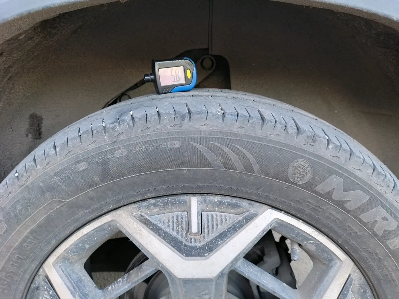 2025 Tata Safari Accomplished 7str AT, Diesel, Automatic, 55,775 km, tyre
