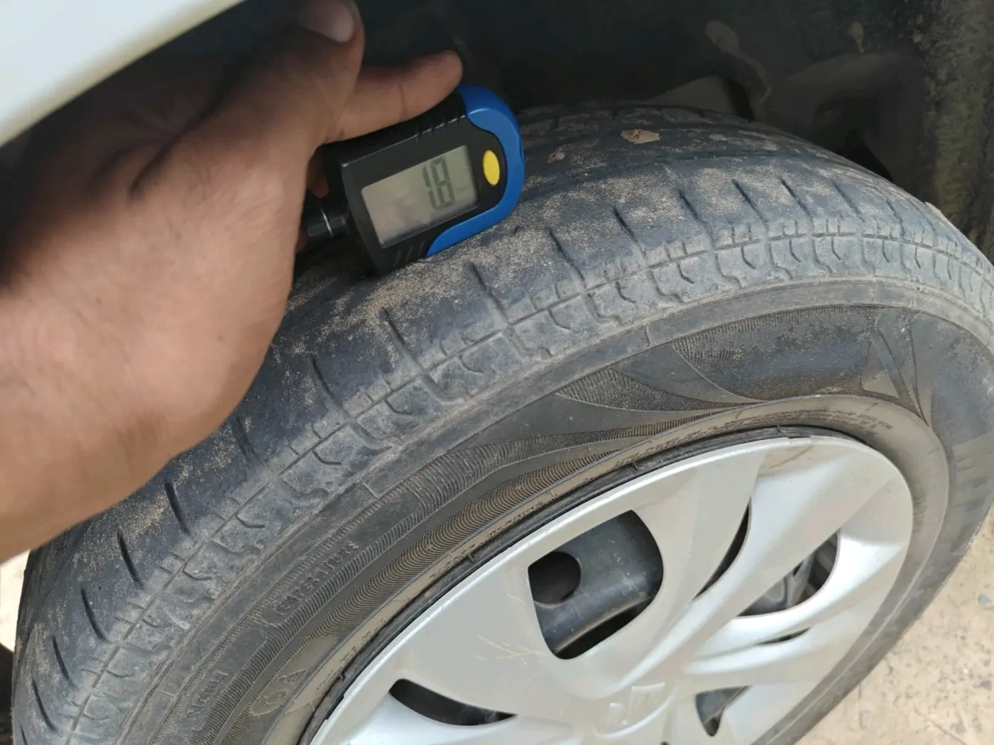 2019 Maruti Swift VDI, Diesel, Manual, 1,34,589 km, tyre