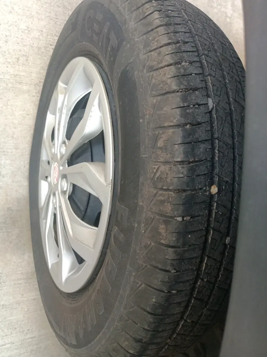 2026 Renault TRIBER Evolution, CNG, Manual, 16,399 km, tyre