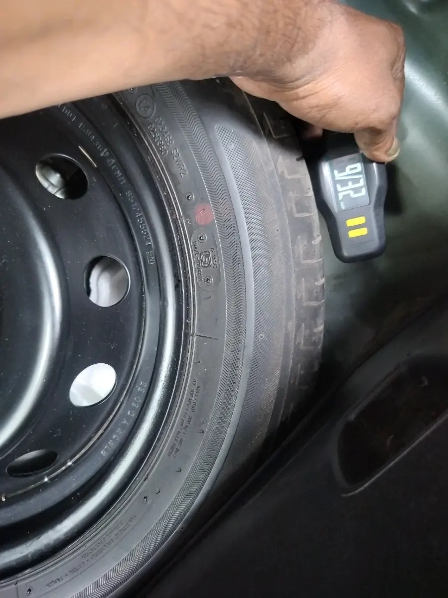 2022 Maruti IGNIS ZETA 1.2, Petrol, Manual, 50,865 km, tyre