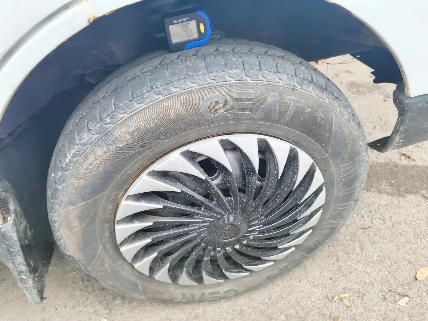 2014 Maruti Eeco 5 STR WITH A/C+HTR, CNG, Manual, 73,396 km, tyre