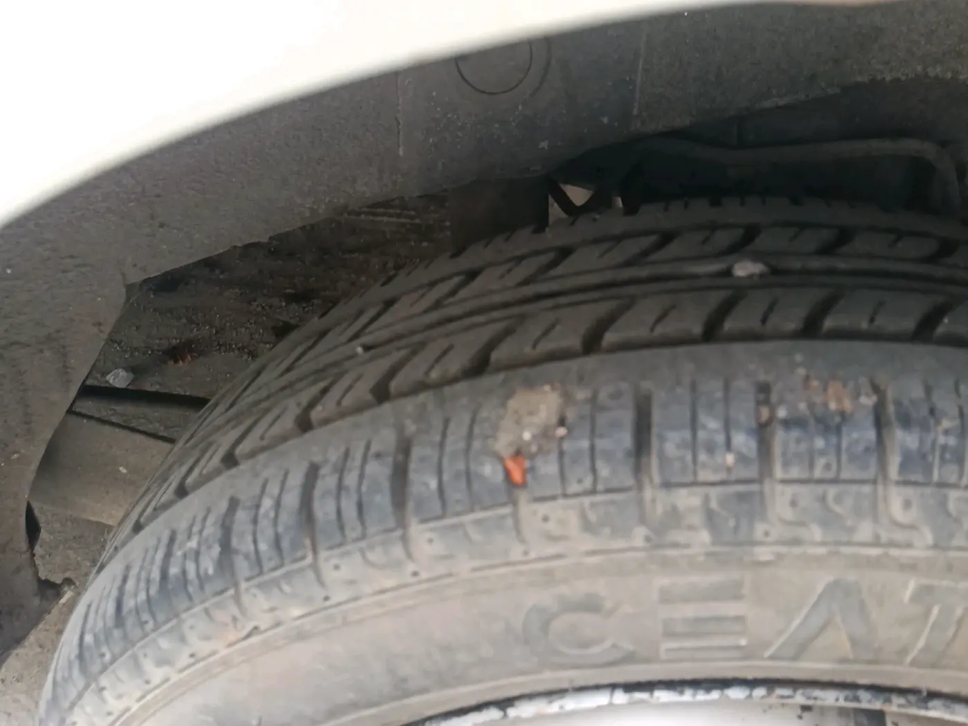 2013 Hyundai Santro Xing GL, Petrol, Manual, 29,499 km, tyre