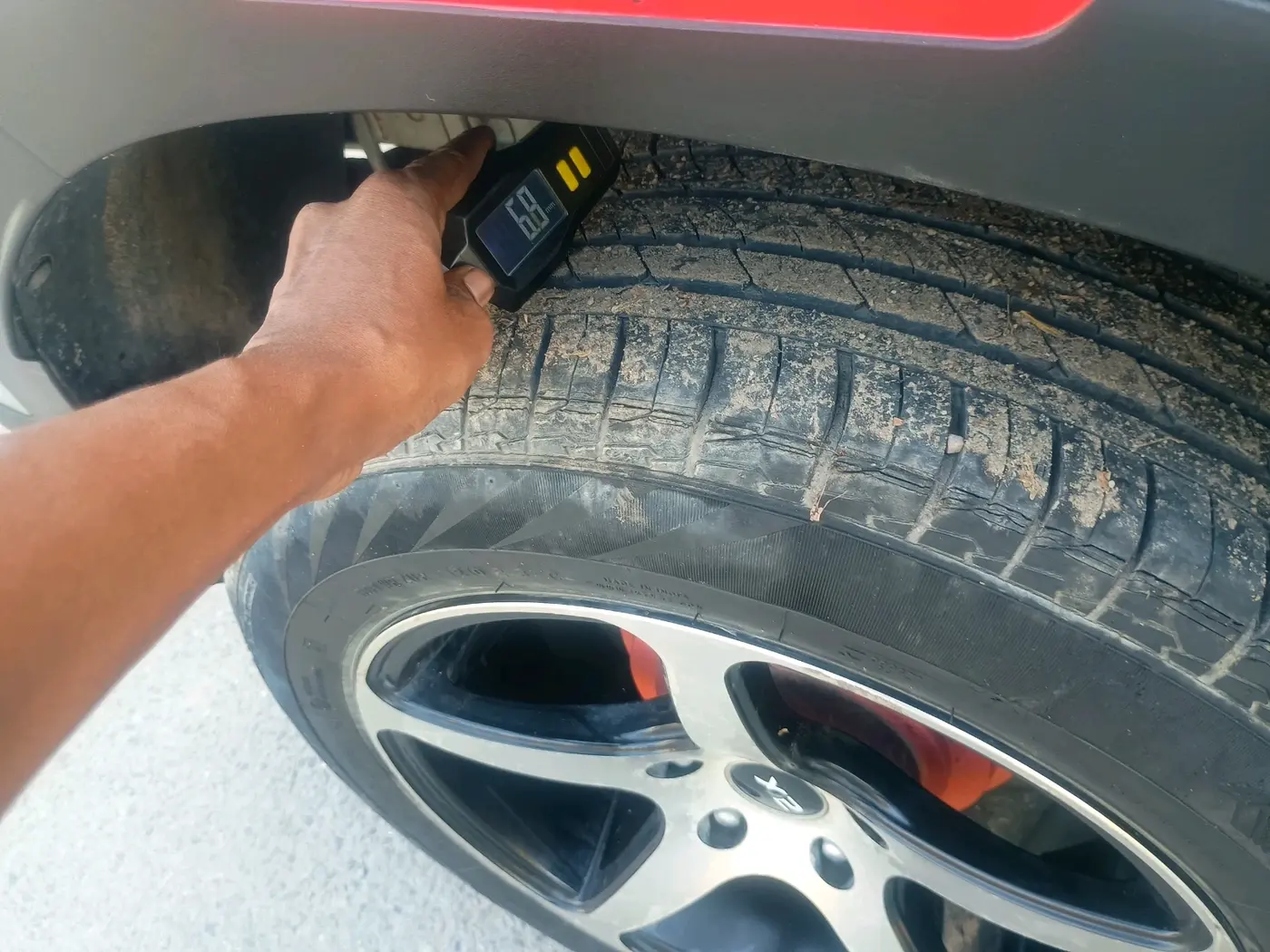 2019 Hyundai VENUE S 1.2, Petrol, Manual, 22,513 km, tyre