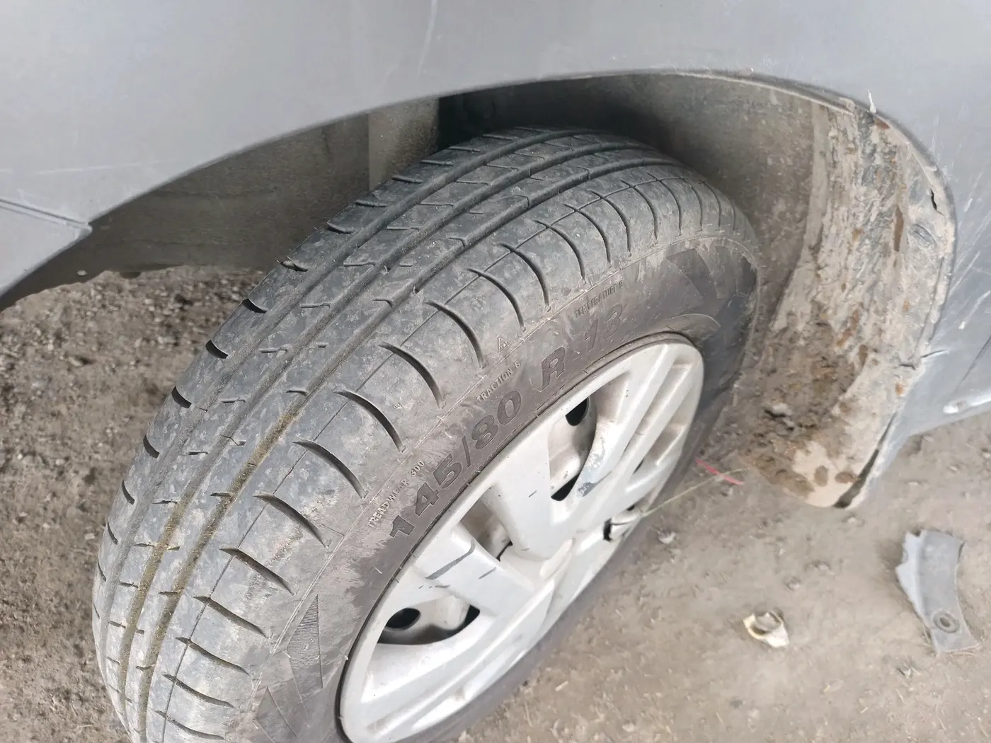 2016 Maruti Wagon R 1.0 LXI CNG, CNG, Manual, 1,36,666 km, tyre