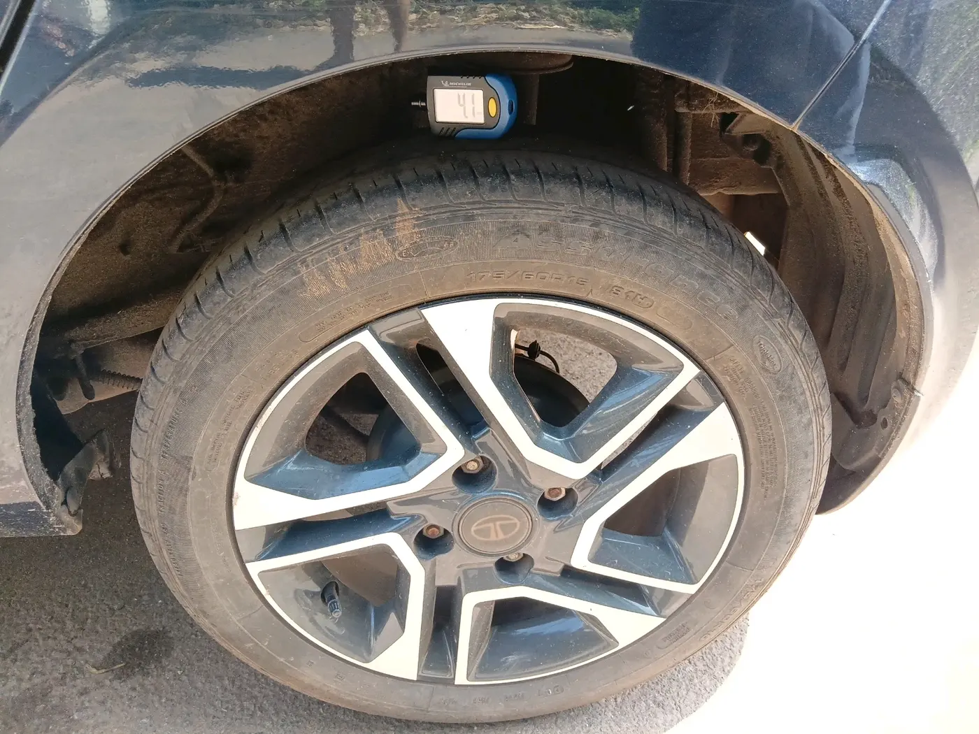 2023 Tata Tiago XZA PLUS PETROL, Petrol, Automatic, 14,306 km, tyre