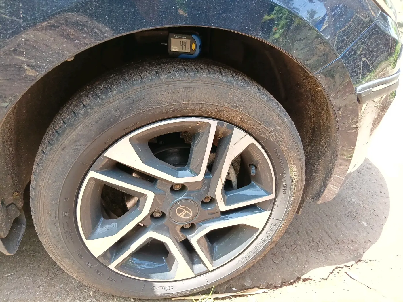 2023 Tata Tiago XZA PLUS PETROL, Petrol, Automatic, 14,306 km, tyre