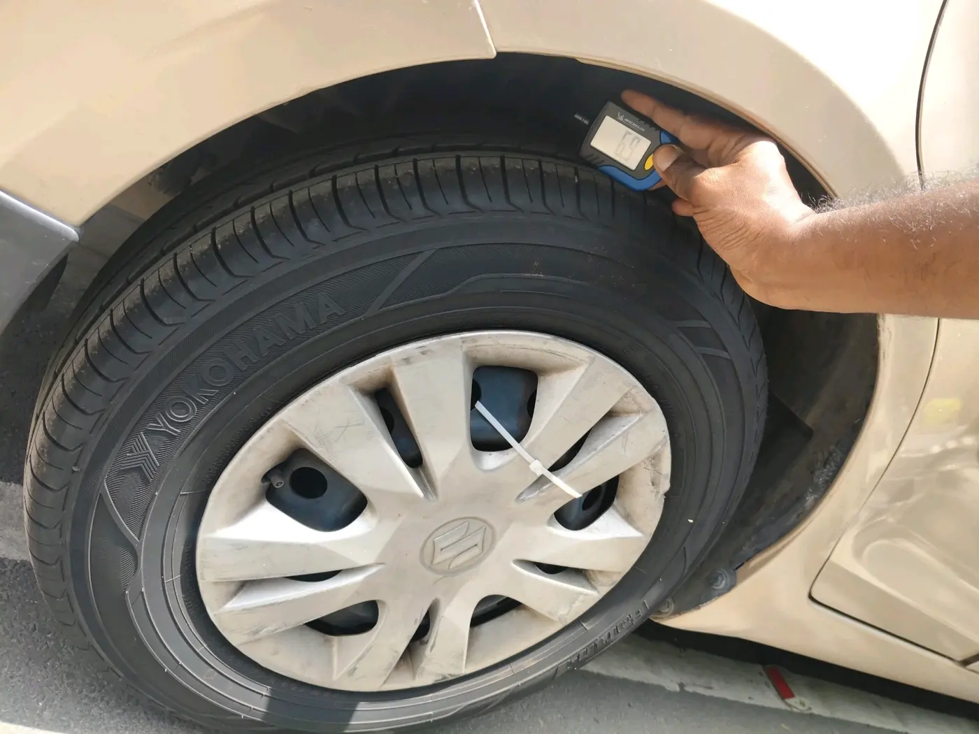 2014 Maruti Swift Dzire VDI, Diesel, Manual, 1,45,152 km, tyre