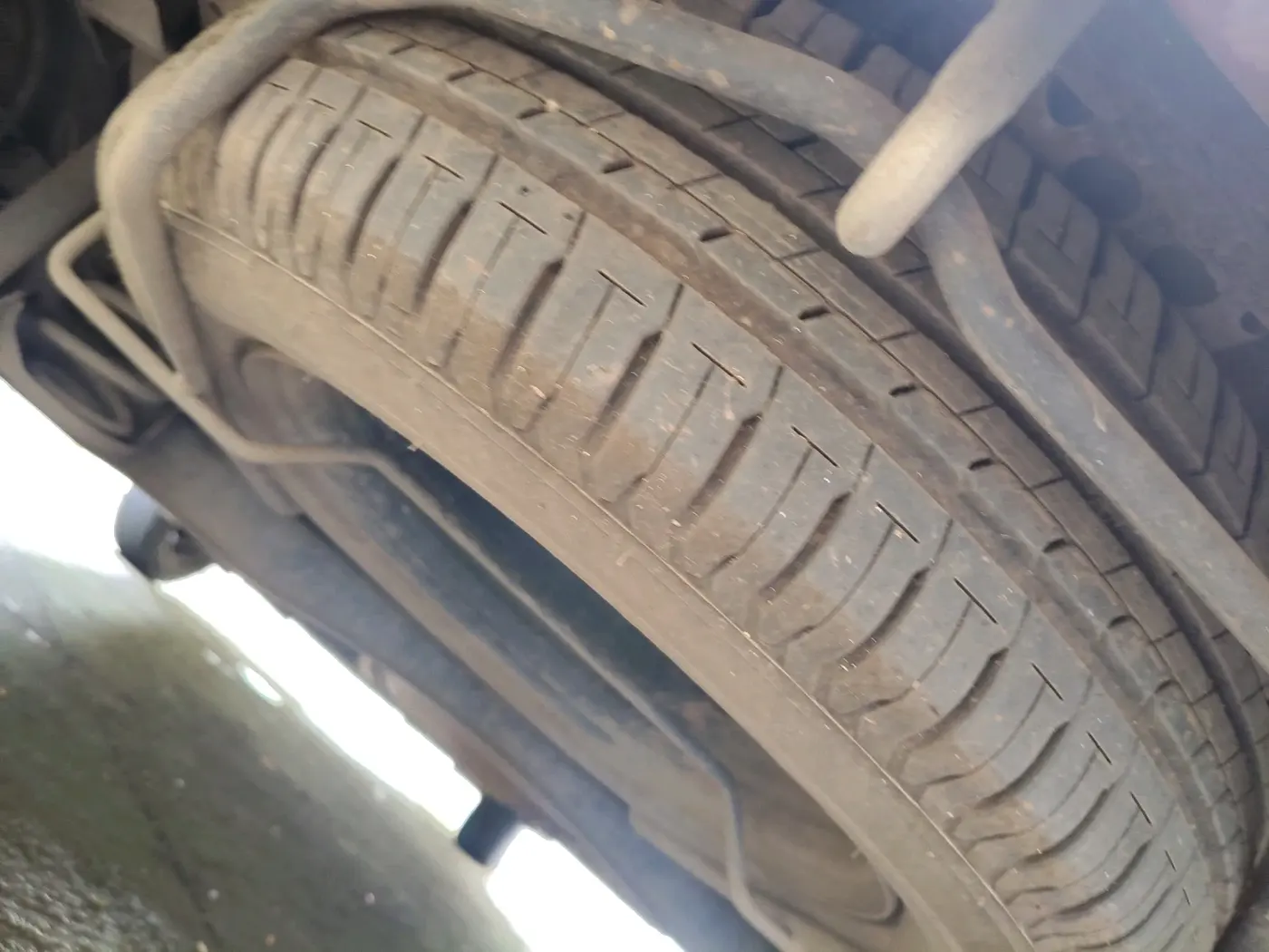 2023 Maruti Ertiga   VXI (O) CNG, CNG, Manual, 23,112 km, tyre