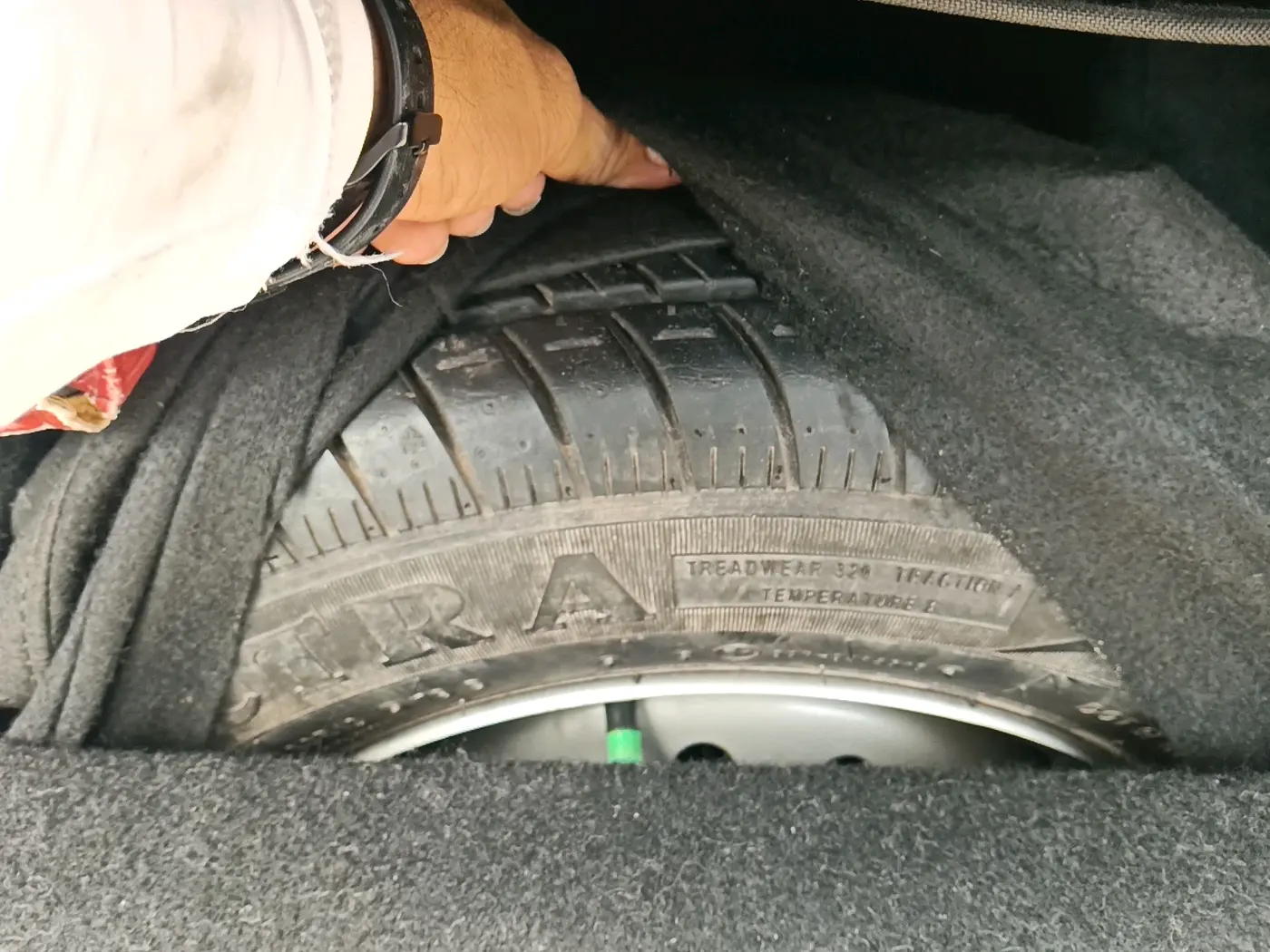 2019 Maruti New Wagon-R LXI CNG (O) 1.0, CNG, Manual, 55,642 km, tyre