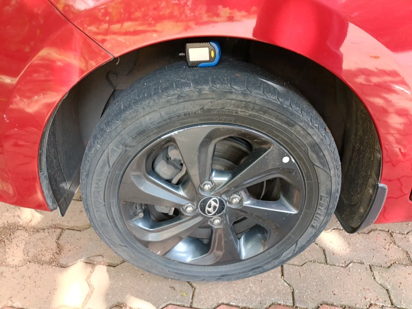 2018 Hyundai Grand i10 SPORTZ 1.2 KAPPA VTVT DUAL TONE, Petrol, Manual, 73,428 km, tyre