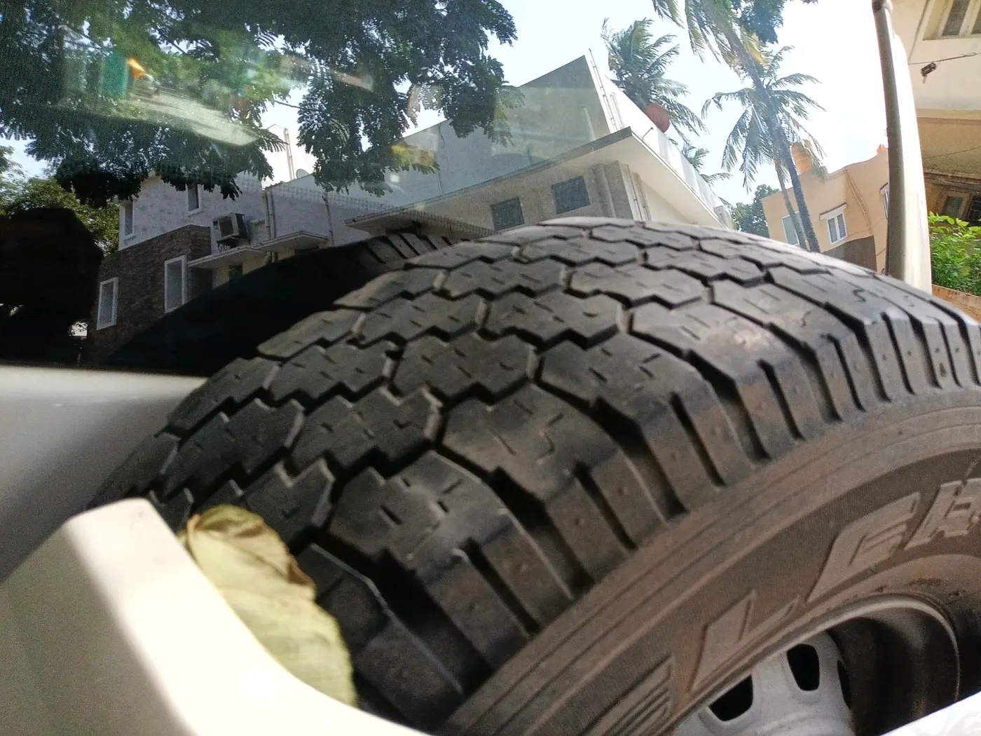 2023 Mahindra BOLERO NEO N 4, Diesel, Manual, 1,42,568 km, tyre