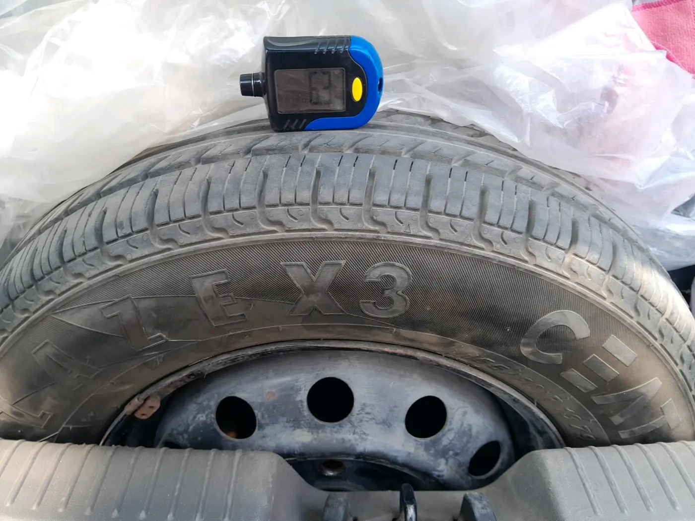 2013 Hyundai i10 MAGNA 1.1, CNG, Manual, 96,389 km, tyre