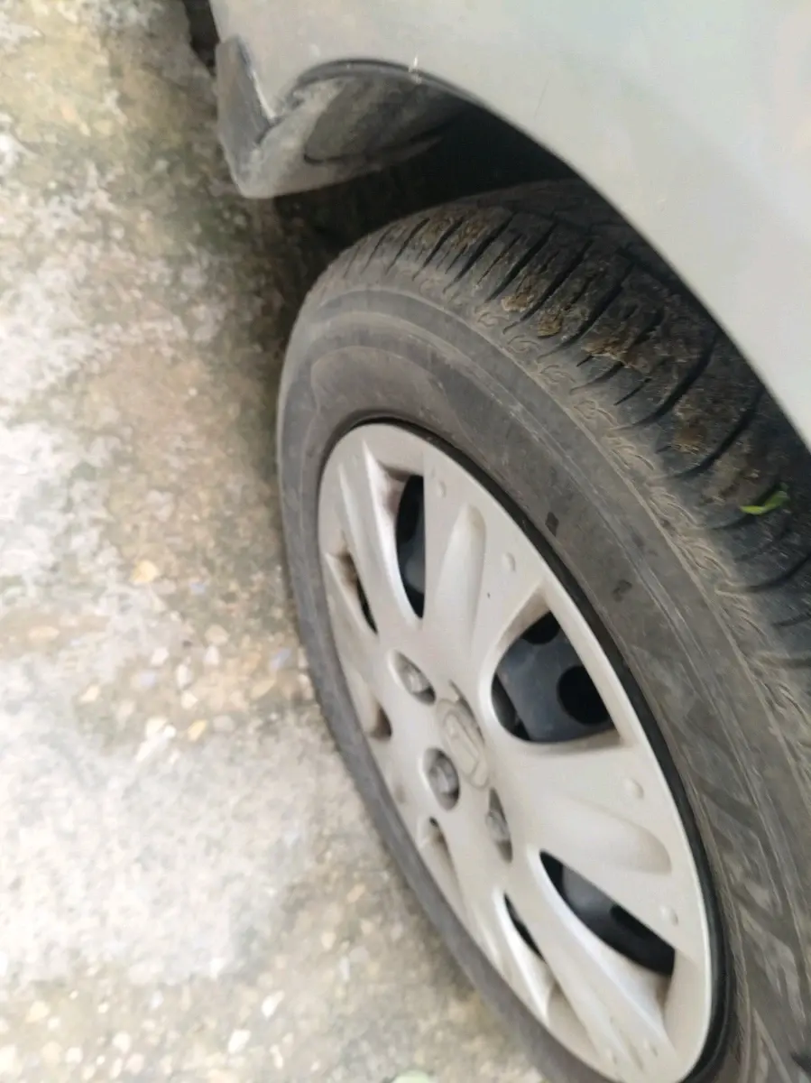 2015 Honda Amaze 1.2L I-VTEC SX, Petrol, Manual, 62,932 km, tyre