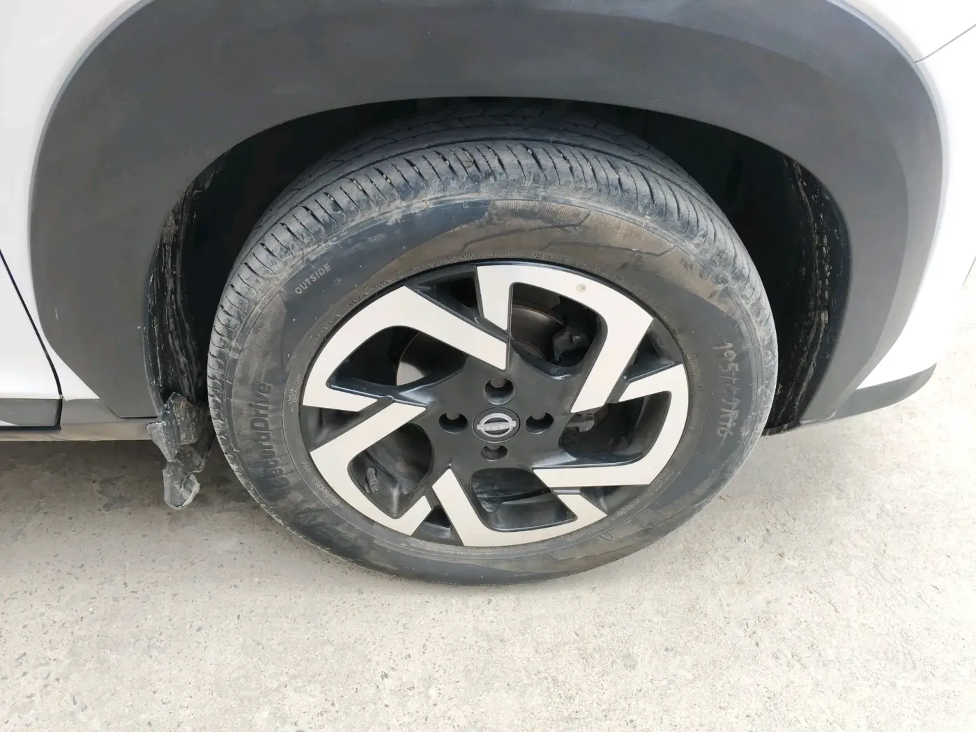 2023 Nissan MAGNITE XV MT, Petrol, Manual, 47,121 km, tyre