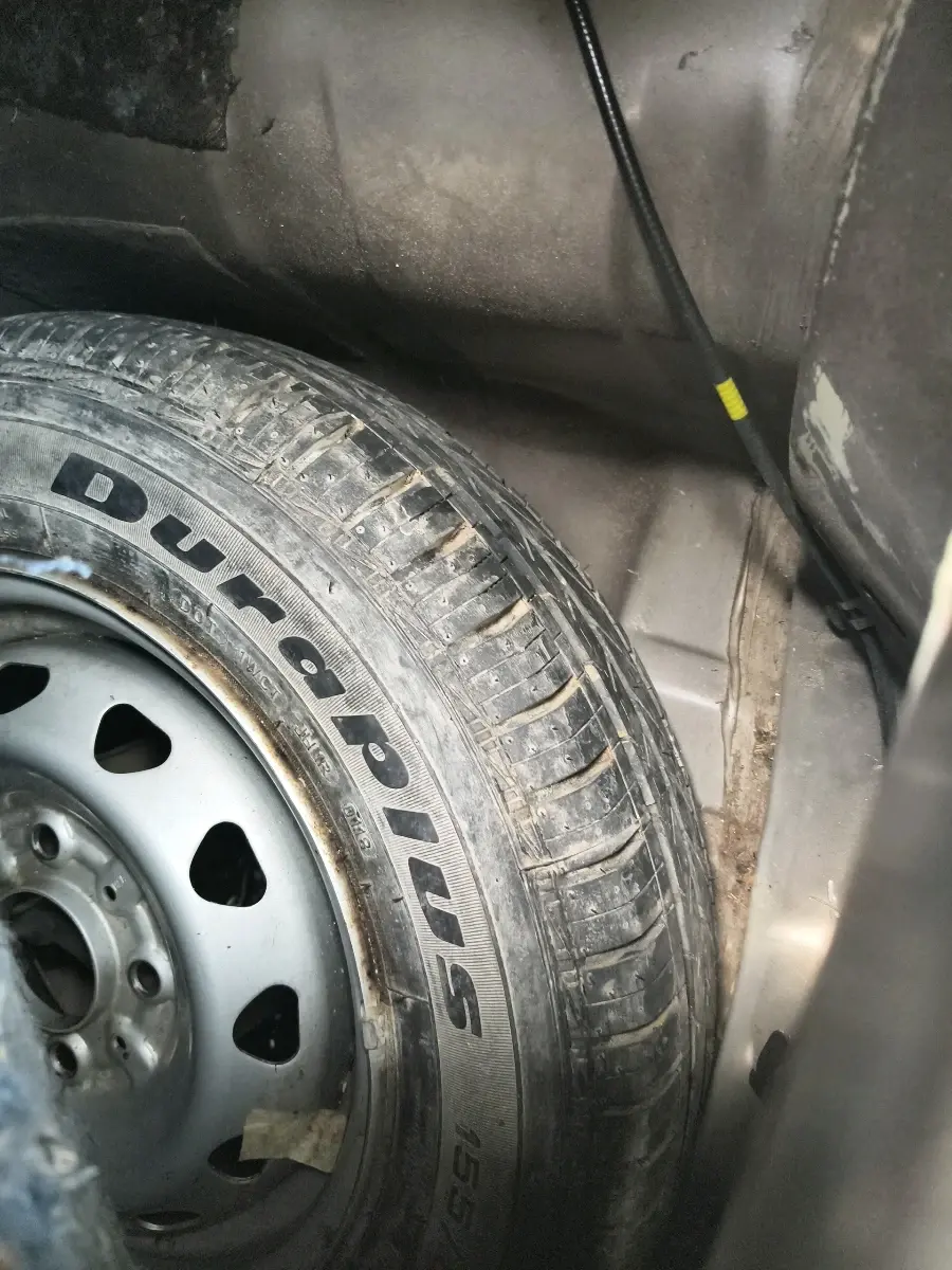 2018 Tata Tiago XZ PETROL, Petrol, Manual, 2,04,431 km, tyre