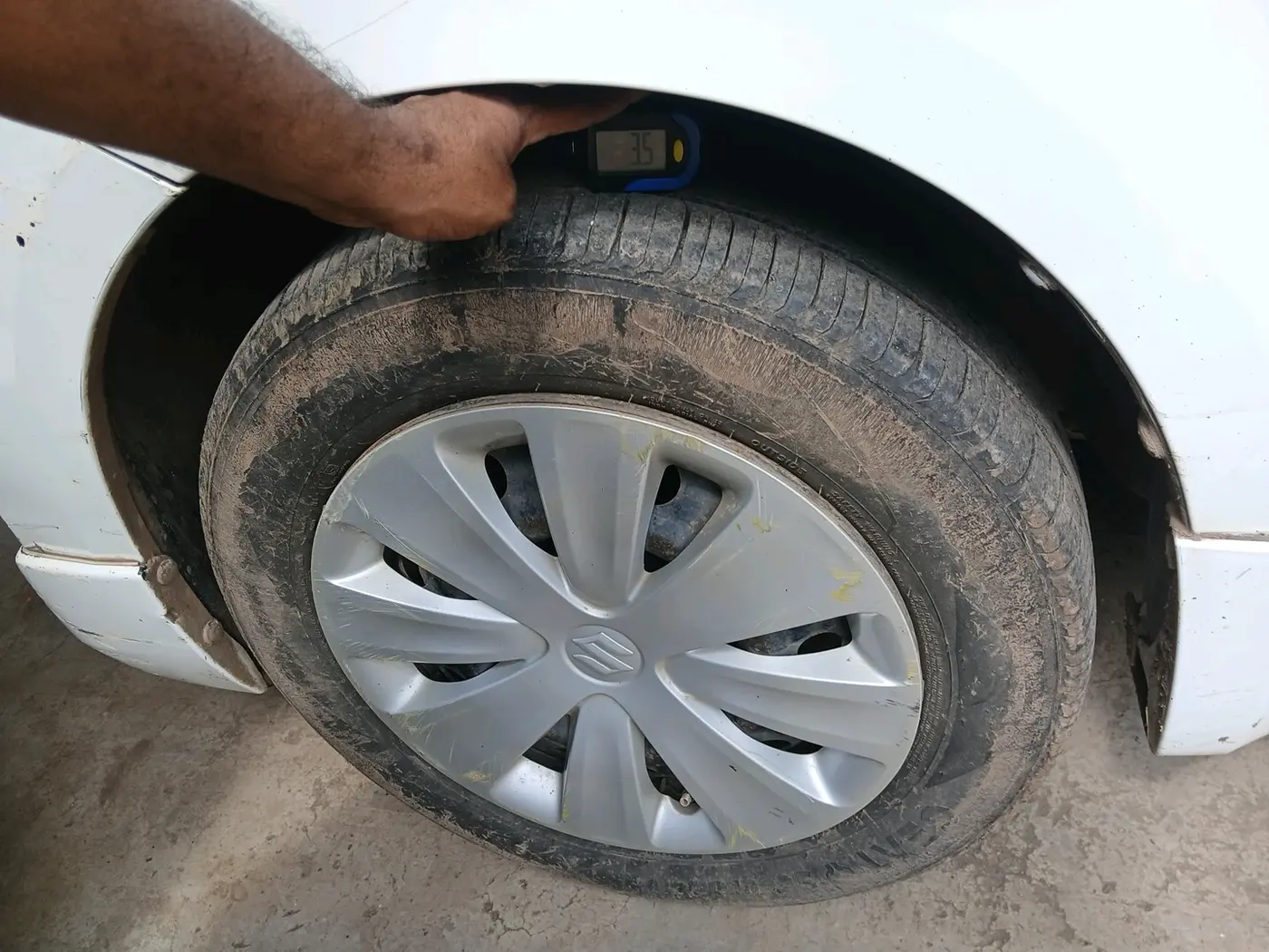 2017 Maruti Ertiga VXI CNG, CNG, Manual, 82,919 km, tyre