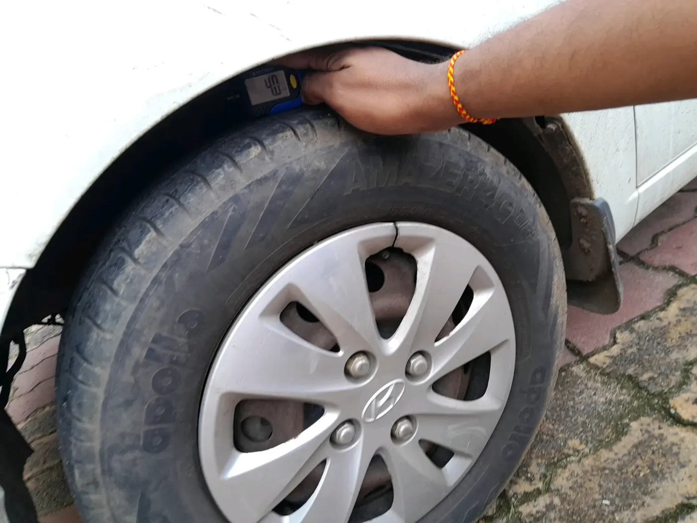 2012 Hyundai i10 MAGNA 1.2, Petrol, Manual, 85,326 km, tyre