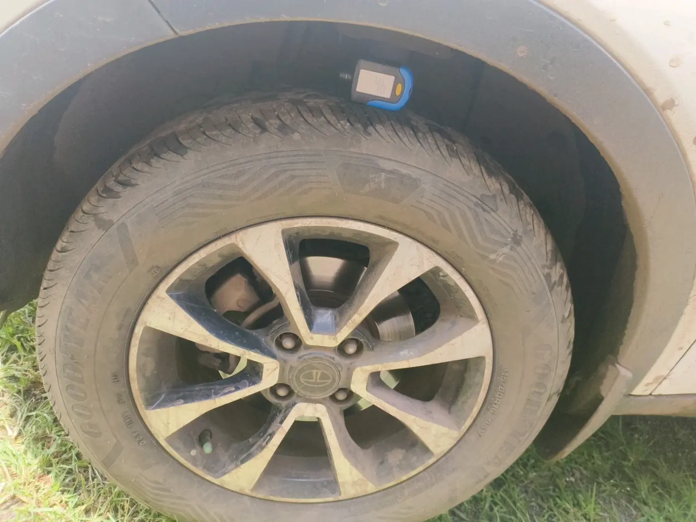 2020 Tata NEXON XZA PLUS SUNROOF PETROL, Petrol, Automatic, 65,977 km, tyre