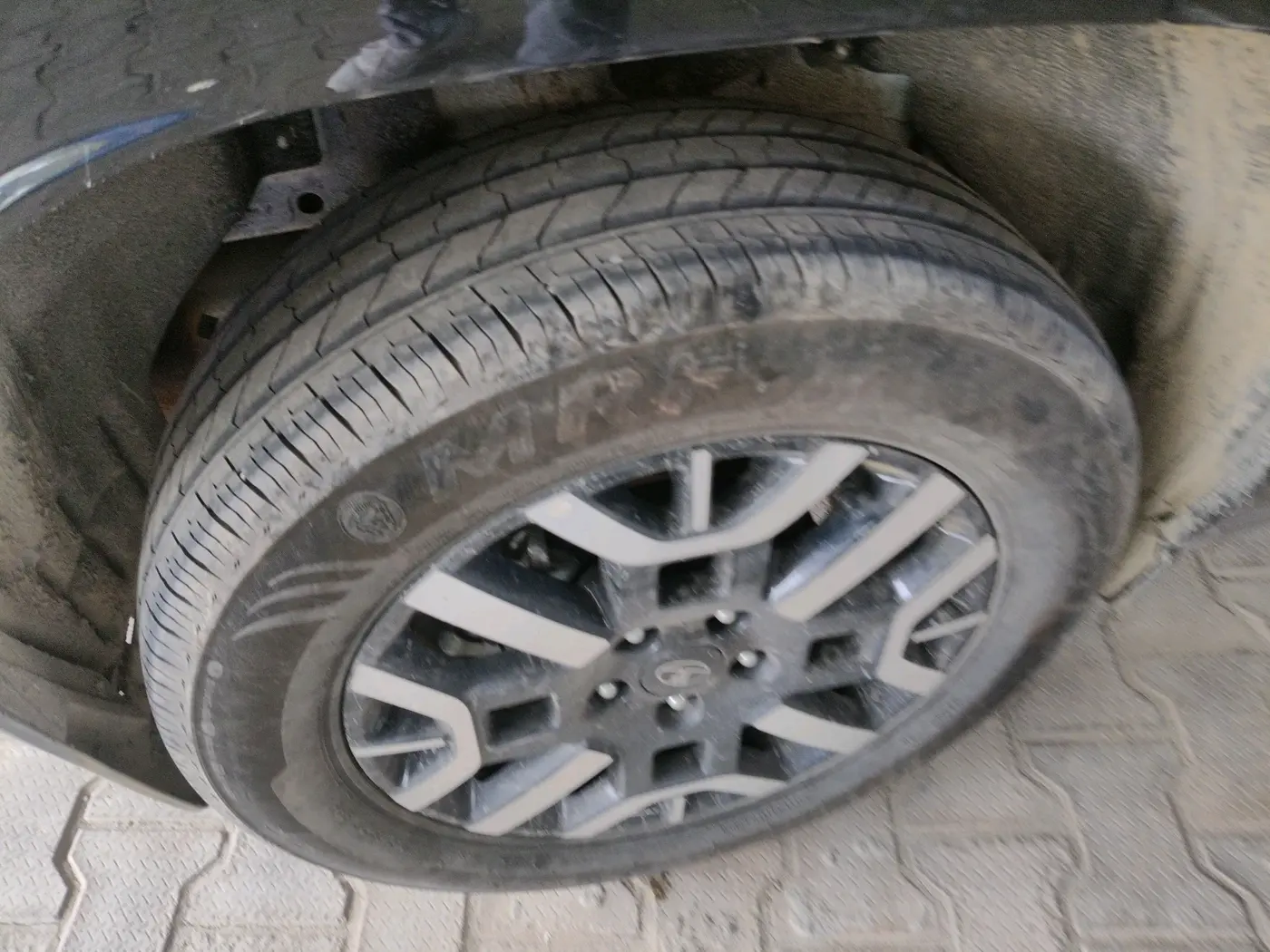 2026 Tata Sierra Pure Plus 1.5 Revotron MT, Petrol, Manual, 7,229 km, tyre