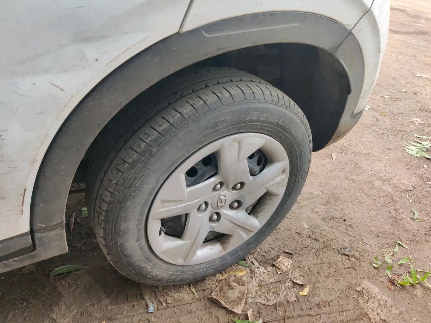 2022 Hyundai VENUE S 1.2, Petrol, Manual, 36,164 km, tyre