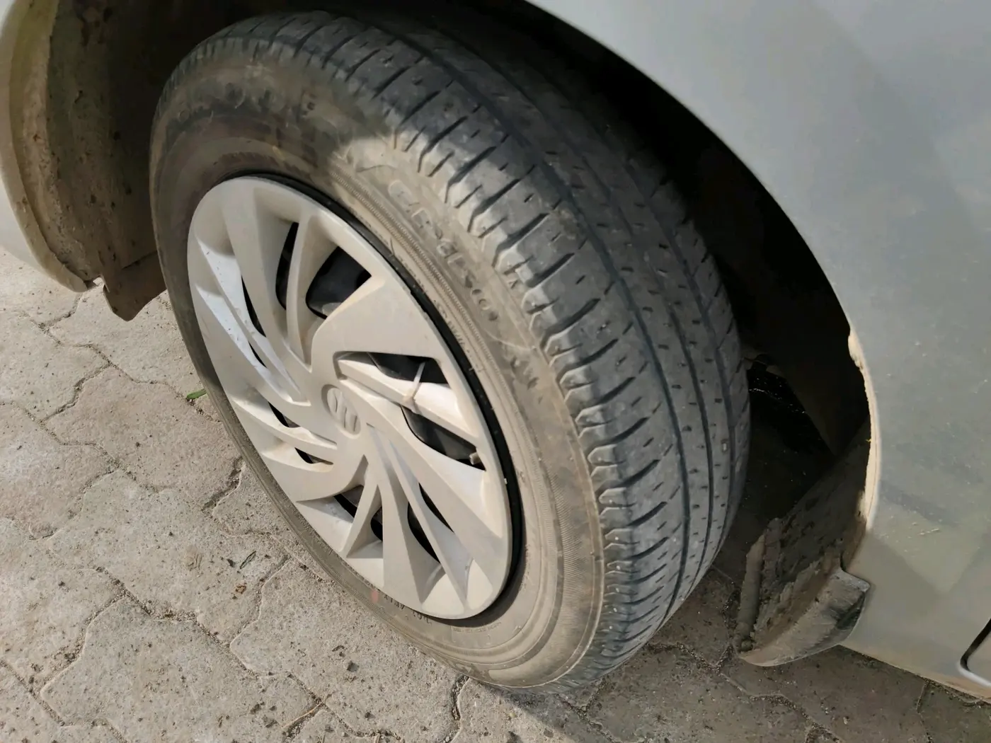 2024 Maruti Ertiga VXi (O), Petrol, Manual, 41,431 km, tyre