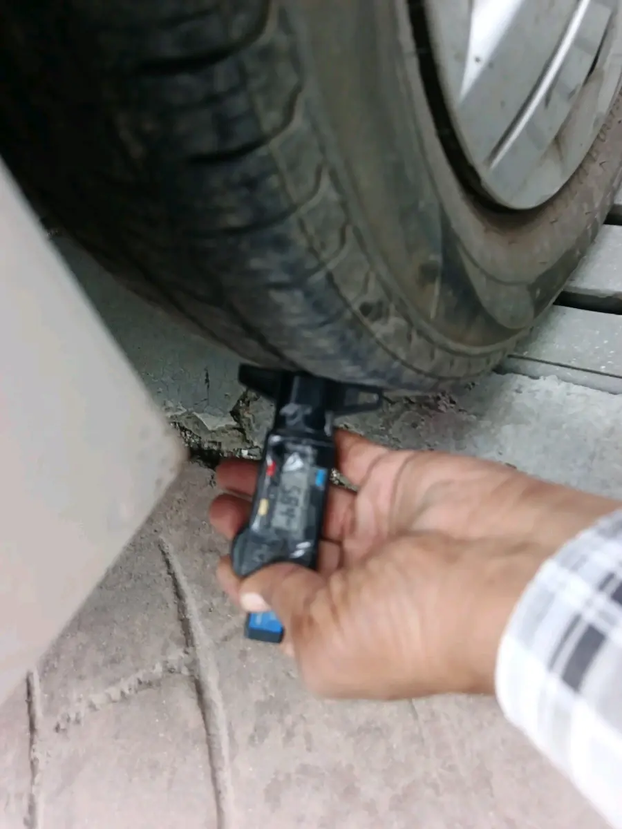 2017 Maruti Alto 800 VXI, Petrol, Manual, 21,336 km, tyre