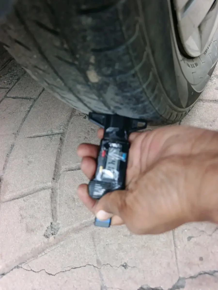 2017 Maruti Alto 800 VXI, Petrol, Manual, 21,336 km, tyre