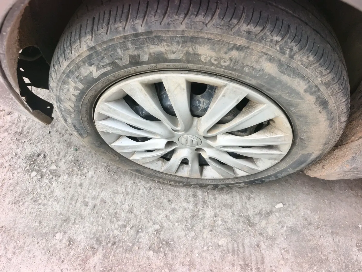 2021 Maruti Baleno DELTA PETROL 1.2, CNG, Manual, 61,299 km, tyre