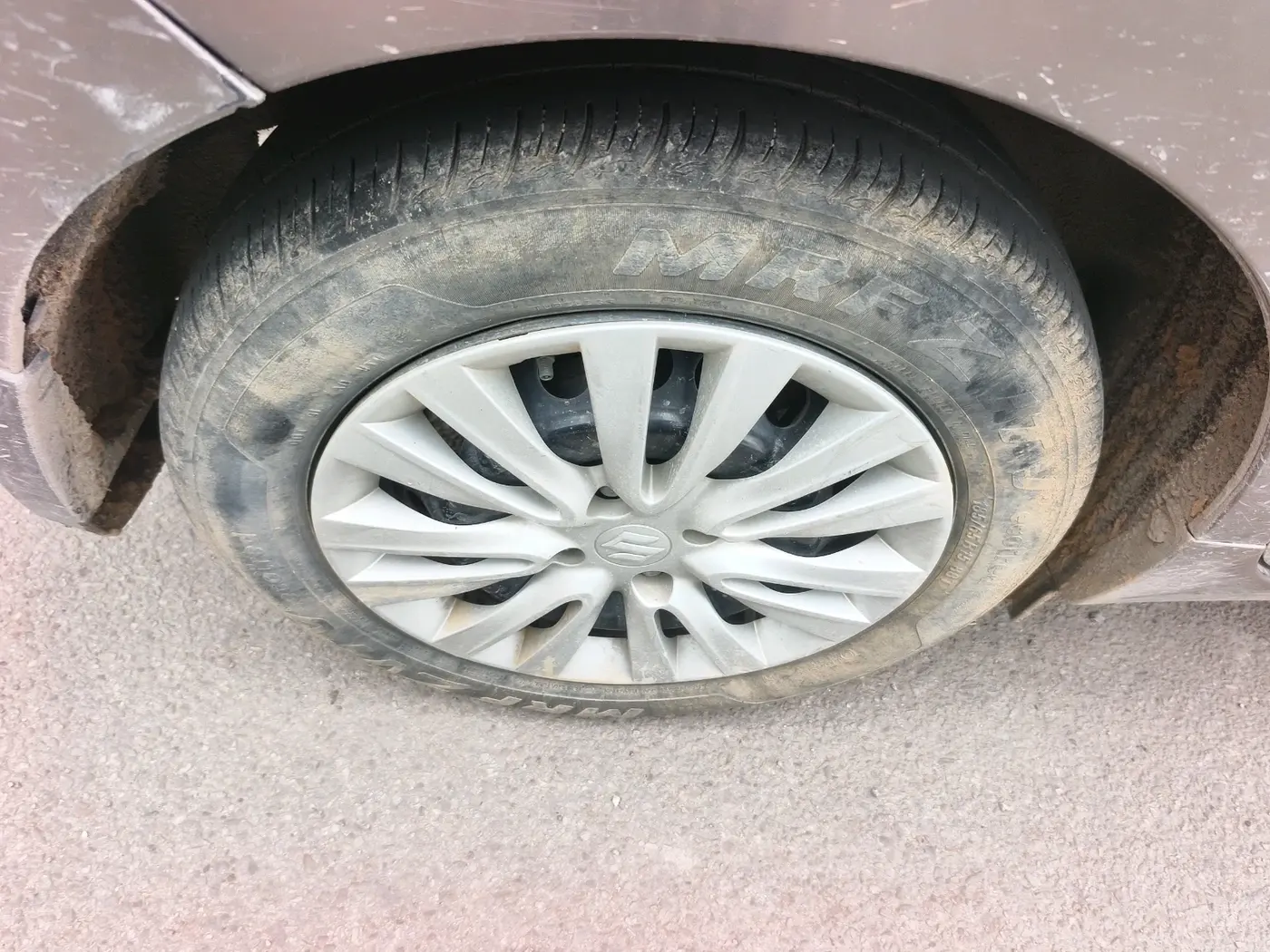 2021 Maruti Baleno DELTA PETROL 1.2, CNG, Manual, 61,299 km, tyre