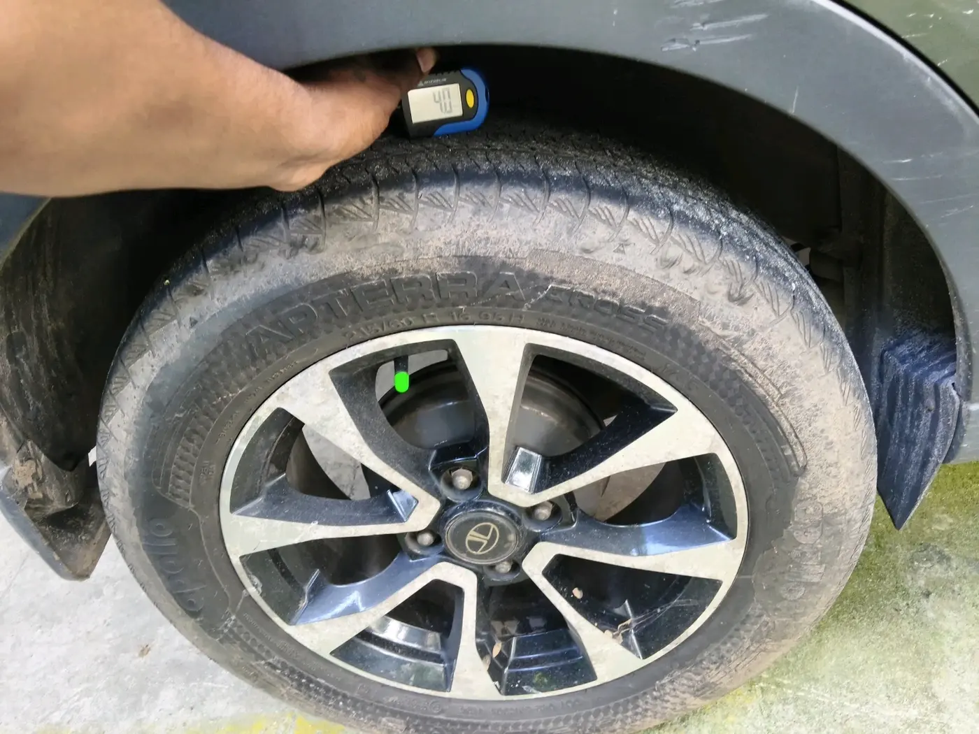 2021 Tata NEXON XZA PLUS PETROL, Petrol, Automatic, 83,998 km, tyre