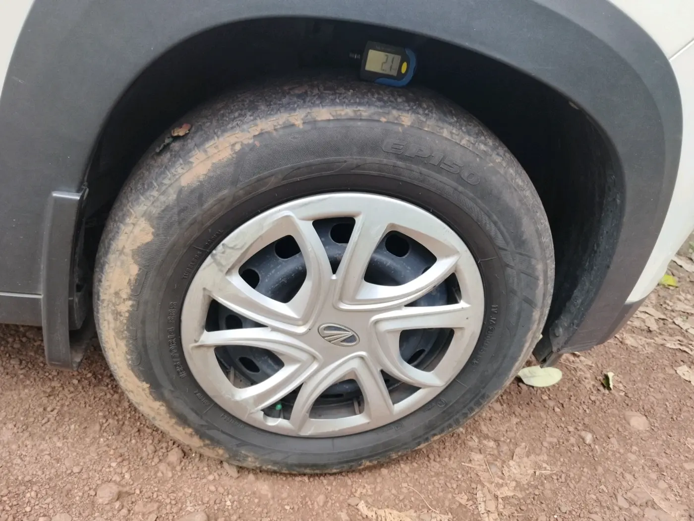 2018 Mahindra KUV 100 NXT K4+ P 6 STR, Petrol, Manual, 57,780 km, tyre
