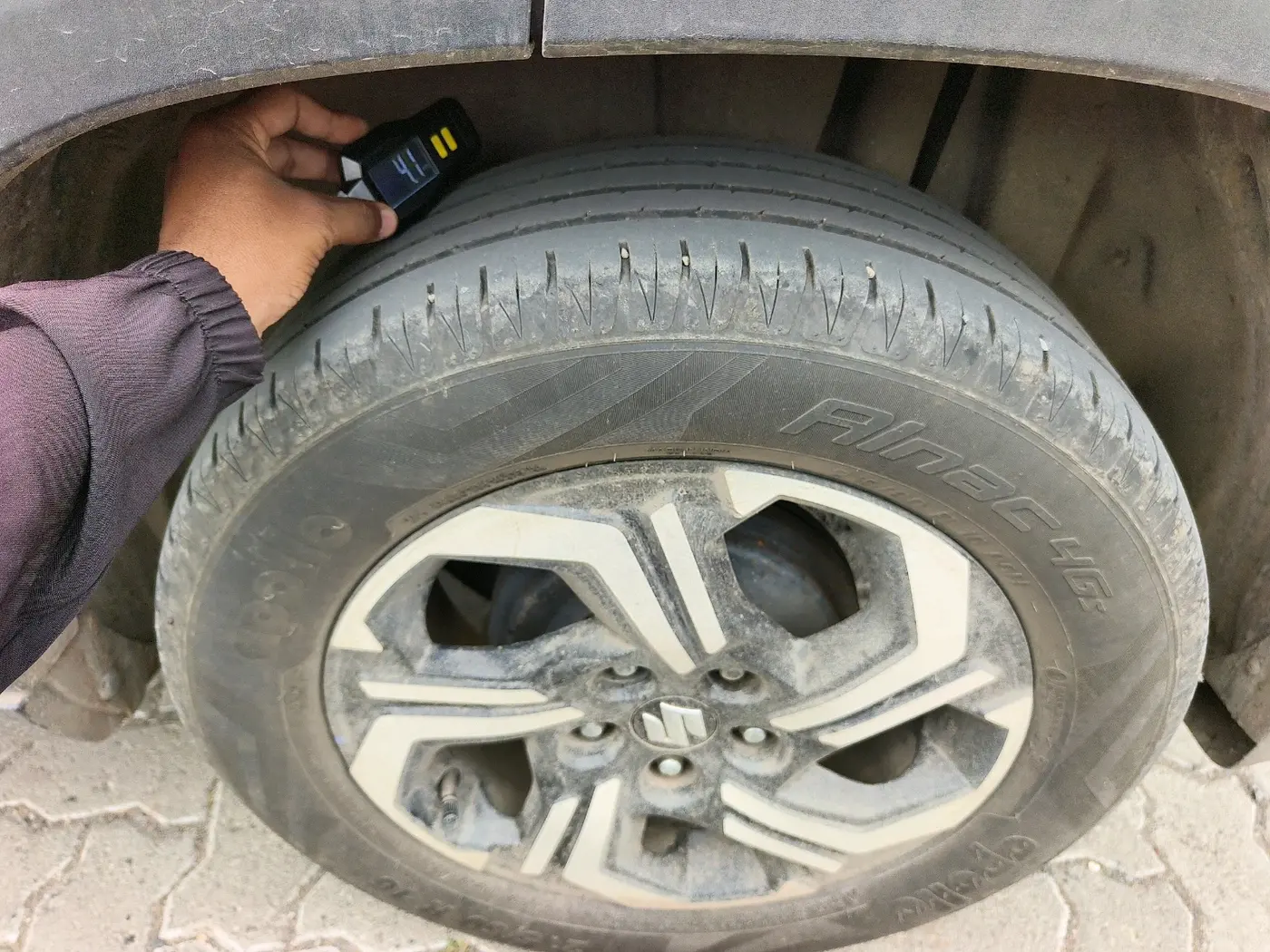 2023 Maruti BREZZA ZXI + SMART HYBRID, Petrol, Manual, 99,180 km, tyre