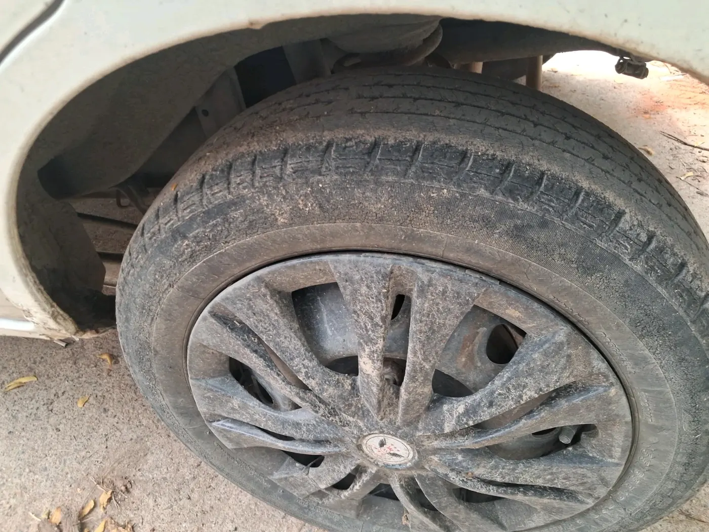 2015 Maruti Alto K10 VXI, Petrol, Manual, 1,10,464 km, tyre