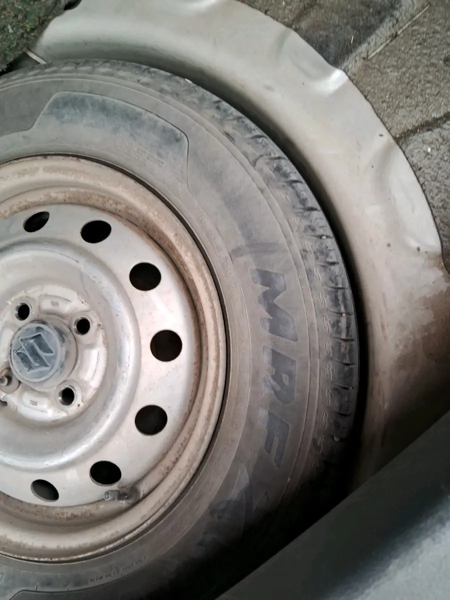 2012 Maruti Ritz LXI, Petrol, Manual, 54,459 km, tyre