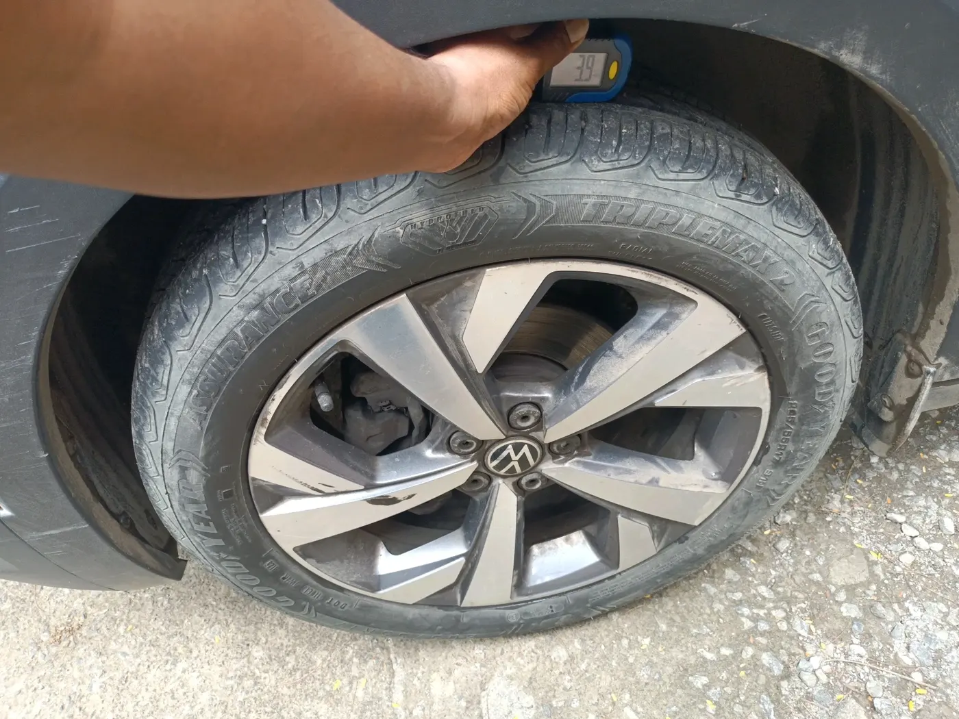 2022 Volkswagen TAIGUN TOPLINE 1.0 TSI MT, Petrol, Manual, 53,678 km, tyre